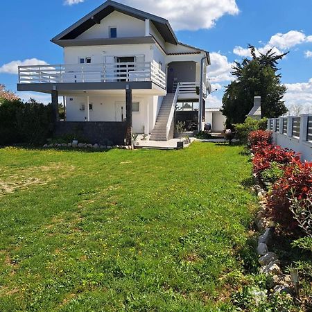 Apartmani Fulir Vrsi Exterior photo
