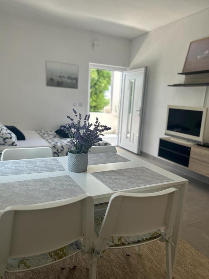 Apartmani Fulir Vrsi Exterior photo