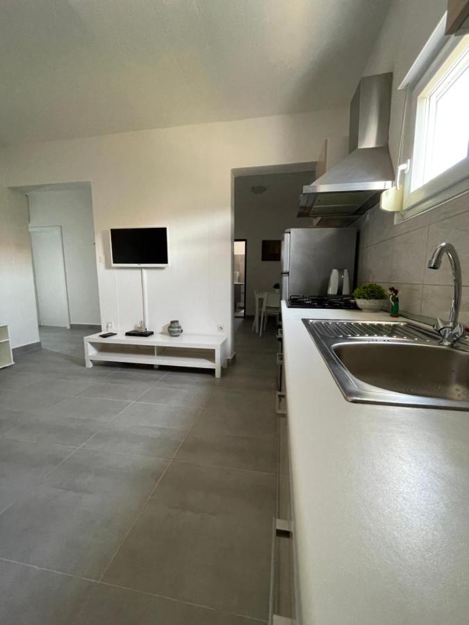 Apartmani Fulir Vrsi Exterior photo